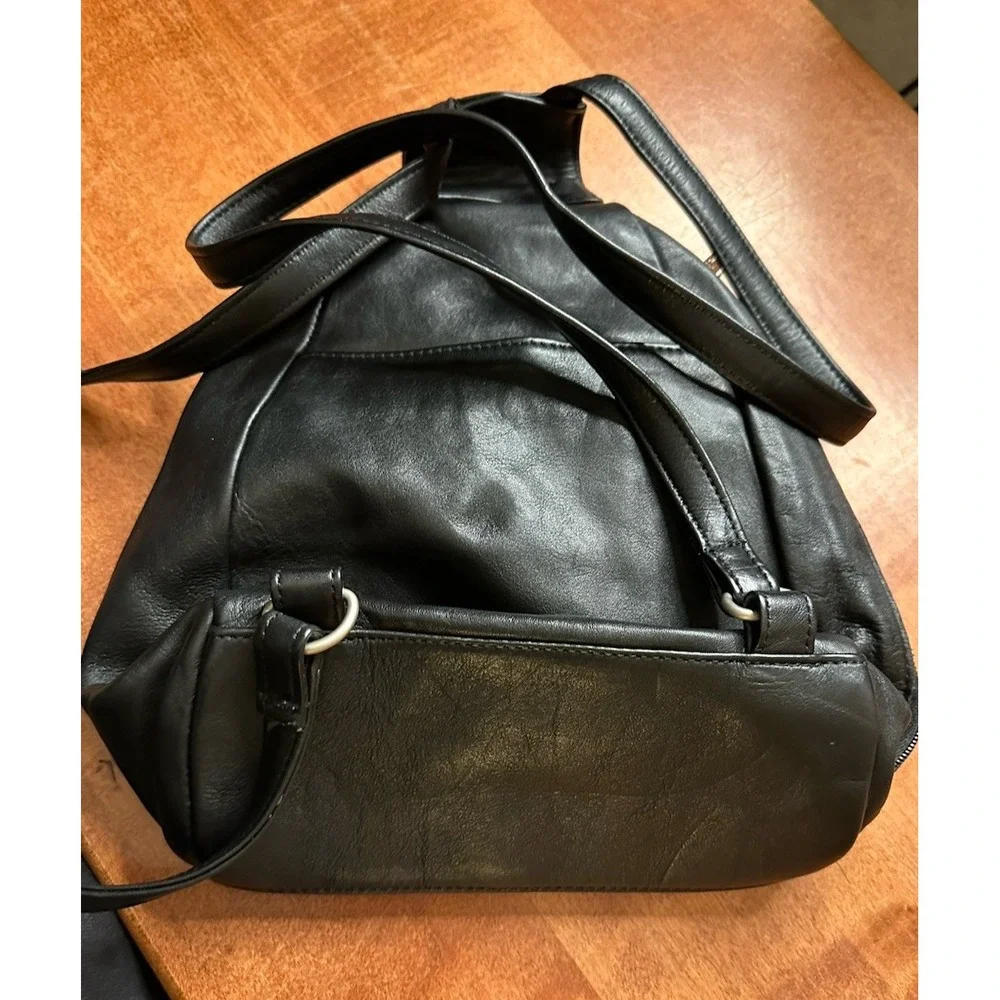 Pop's Black Leather Backpack Pockets Zip Medium Unisex‎ Minimalist